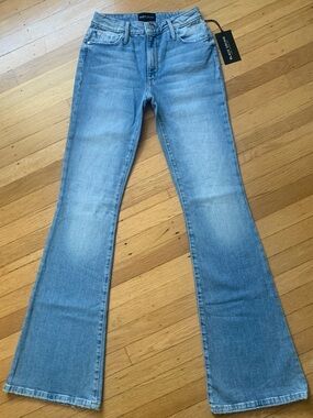 NWT BLACK ORCHID MIA SKINNY FACTORY FADED & LITE DISTRESSED FLARED JEANS 2/26L